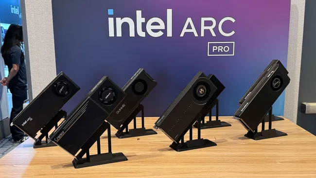 Intel Arc Pro B70 İncelemesi: RTX 5060 Ti Seviyesinde 32GB VRAM Canavarı